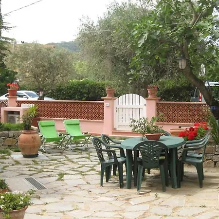 Апартаменты Casale Pozzo Al Moro Марина-ди-Кампо
